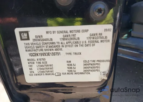 2003 Chevrolet Silverado 1500 z USA, uszkodzony, nr VIN 1GCEK19VX3E139791